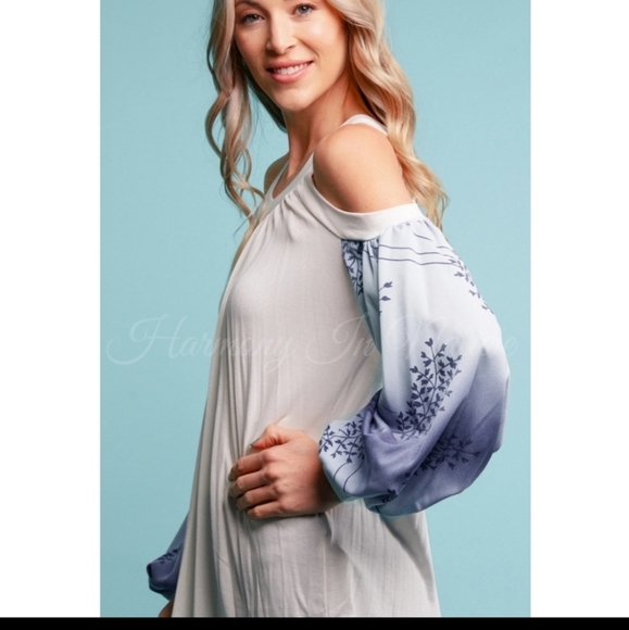 Cream & Blue Cold Shoulder Blouse - Picture 5 of 6